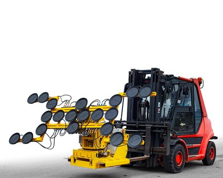Uso de un manipulador de 7 ejes para carretilla con VSG 1000 KMH para el montaje de paneles de fachada de grandes dimensiones y hasta 900 kg Derechos de imagen: Heavydrive.com