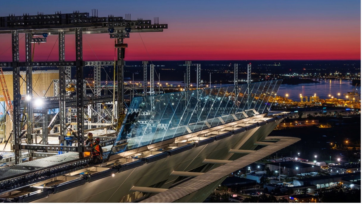 Carro para vidrio Heavydrive HDL montado en la torre Montreal