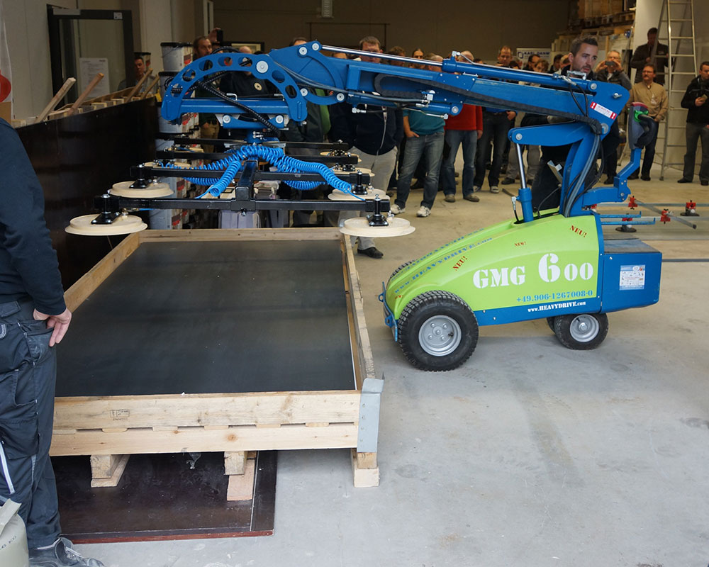 Colocación de baldosas y losas de grandes dimensiones con el robot de instalación GMG | Colocación de baldosas y losas de grandes dimensiones con el robot de instalación GMG