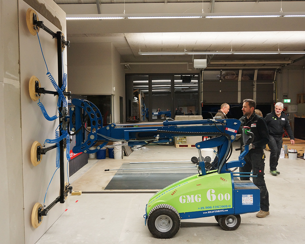 Colocación de baldosas y losas de grandes dimensiones con el robot de instalación GMG | Colocación de baldosas y losas de grandes dimensiones con el robot de instalación GMG