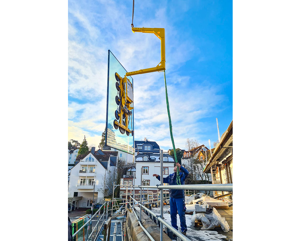  | Montaje bajo saliente con minigrúa y adaptador en C